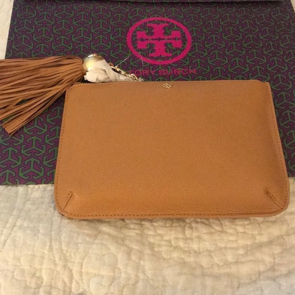 New Authentic Tory Burch Tassel crossbody - Picture 2 of 8